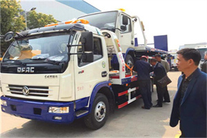 西区汽车道路救援拖车价格